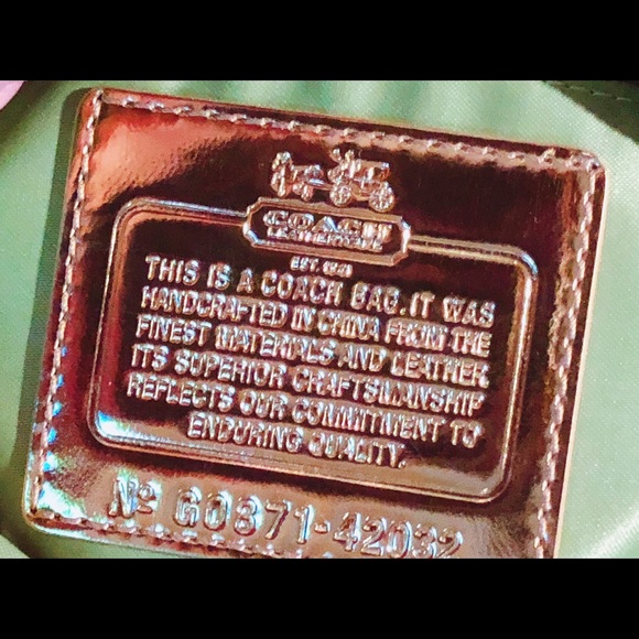 Coach never used silky green hobo shoulder bag - Picture 4 of 8